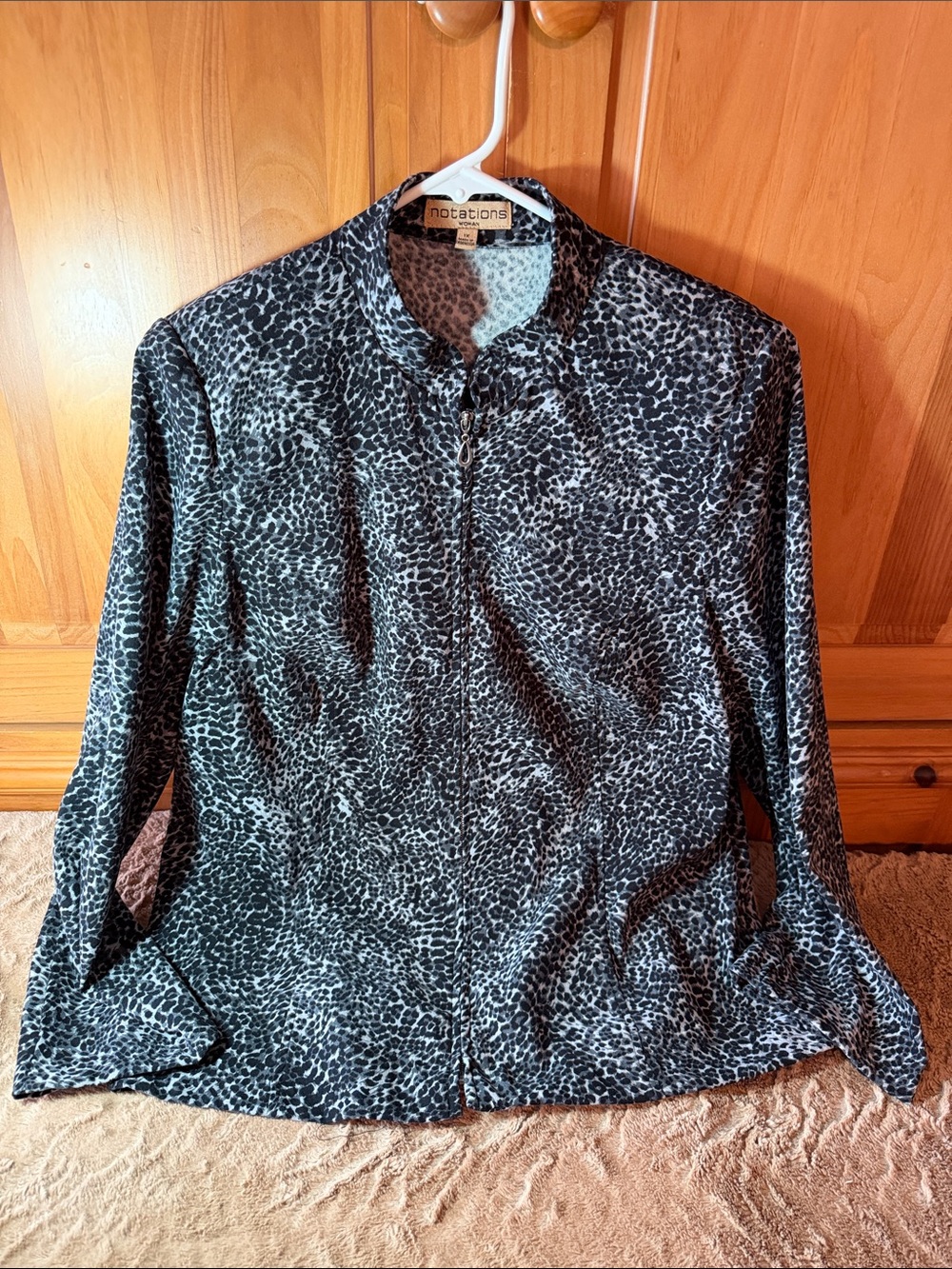 Notations Black and White Leopard-Print zip up Jacket Women's 1X Plus size.